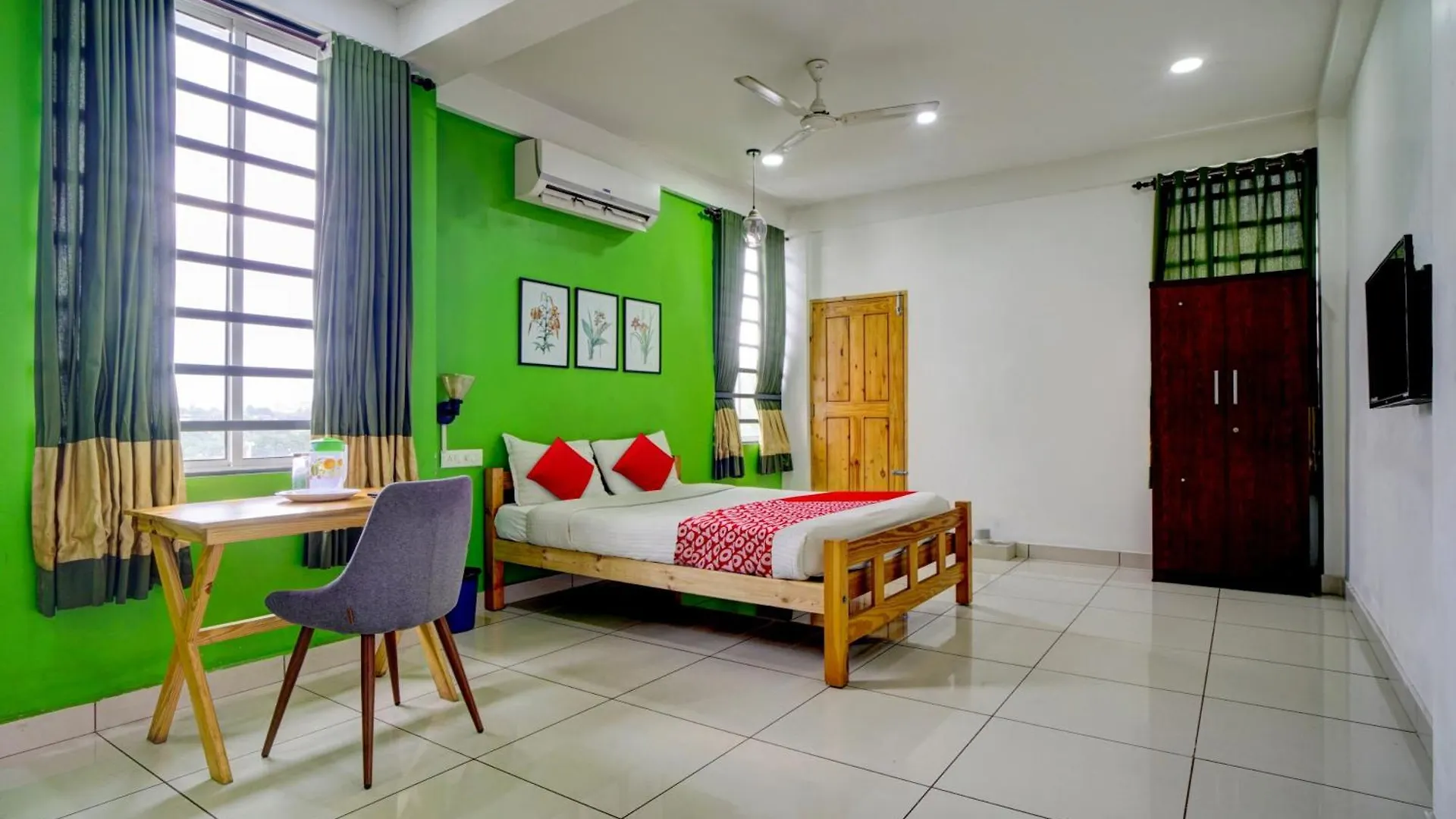 Hotel O New Famy Home Kochi 印度